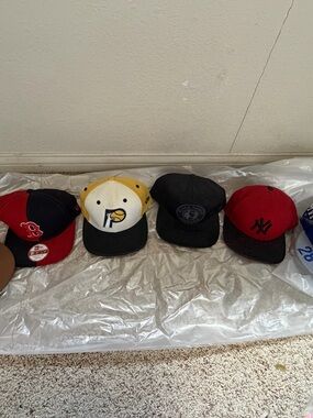 Hats lot of 6